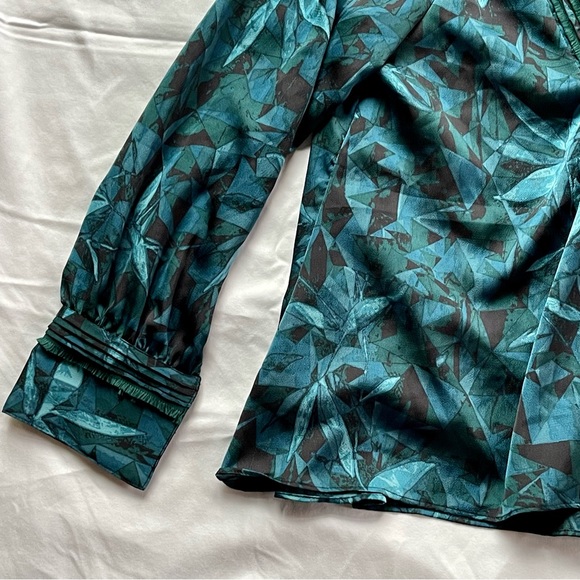 H by Halston teal & black abstract pattern long sleeve blouse - Picture 8 of 16